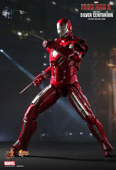 Iron Man 3 : Silver Centurion (Mark XXXIII) figure by Jc. Hong, produced by Hot Toys. Front view.