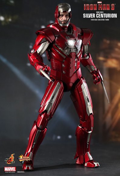 Iron Man 3 : Silver Centurion (Mark XXXIII) figure by Jc. Hong, produced by Hot Toys. Front view.