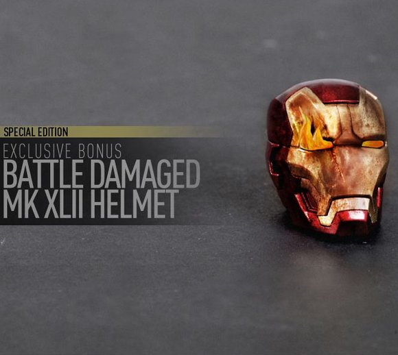 Iron Man 3 : Silver Centurion (Mark XXXIII) figure by Jc. Hong, produced by Hot Toys. Detail view.