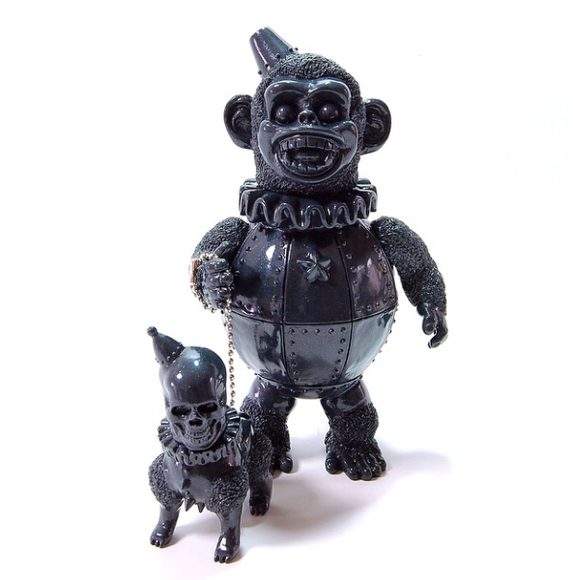 Iron Monkey 2 figure by Kikkake, produced by Kikkake. Front view.