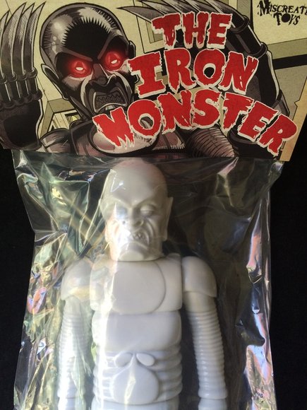 Iron Monster figure by Jeremi Rimel (Miscreation Toys), produced by Miscreation Toys. Packaging.