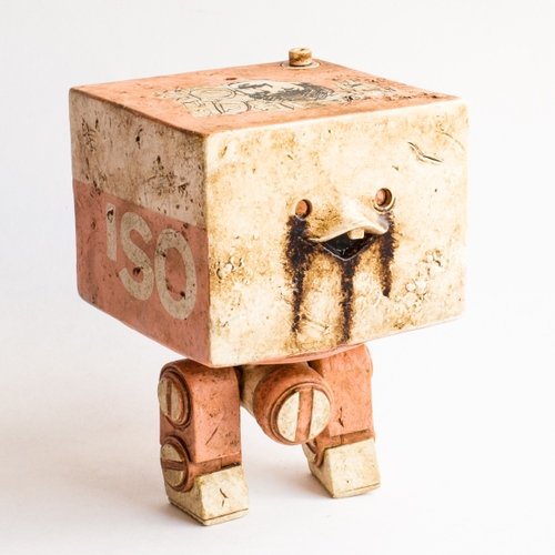 iSO Square figure by Ashley Wood, produced by Threea. Front view.