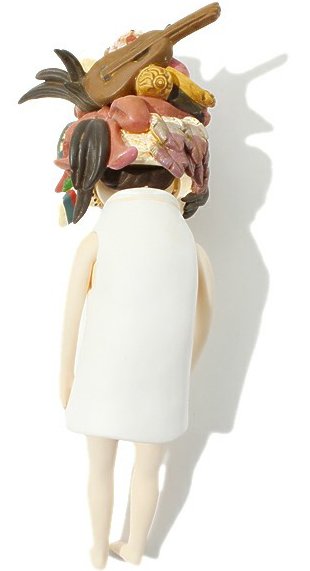 Kamikazari No Shojo (髪飾りの少女) figure by Maico Akiba, produced by Medicom Toy. Back view.