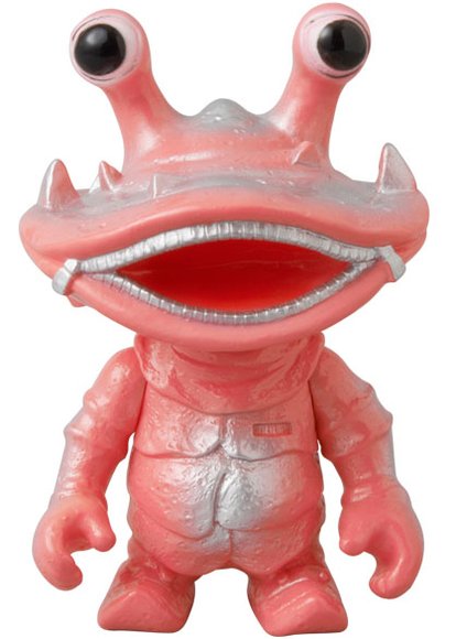 Kanegon (カネゴン) figure by Tsuburaya Productions, produced by Angel Abby. Front view.