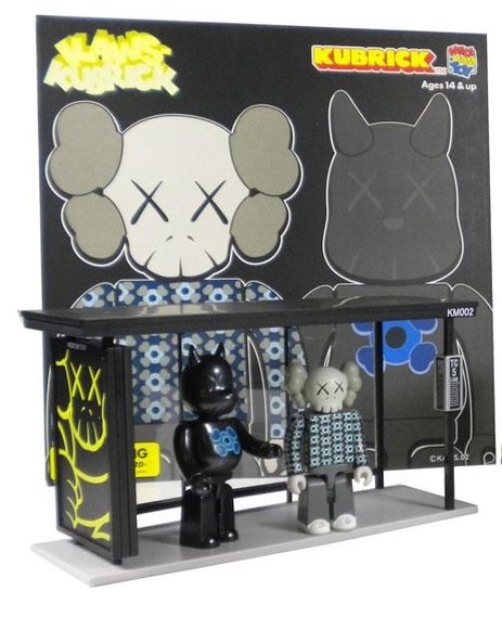KAWS Bus Stop Kubrick - Set 2 figure by Kaws, produced by Medicom Toy. Packaging.