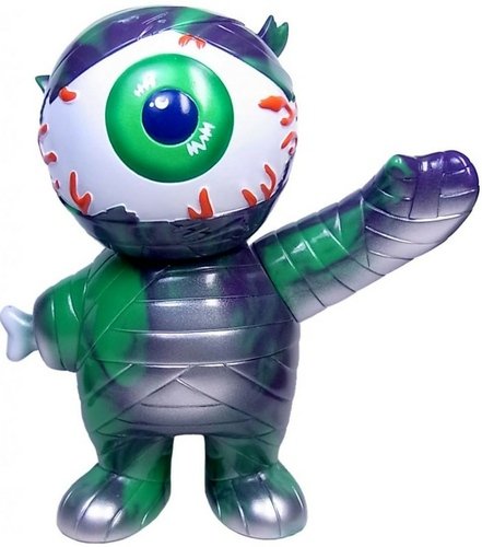 Keep Watch Mummy Boy - Incredible Eye edition figure by Brian Flynn X Mishka, produced by Super7. Front view.