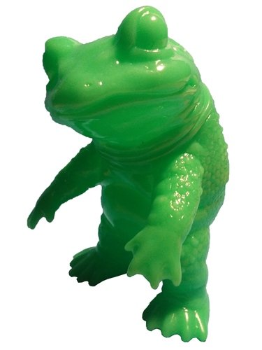 Keronga (ケロンガ) Neon Green 2 figure by Noriya Takeyama, produced by One-Up. Front view.