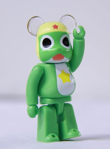 Keroro (ケロロ) Be@rbrick 100% figure, produced by Medicom Toy. Front view.