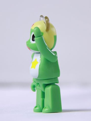 Keroro (ケロロ) Be@rbrick 100% figure, produced by Medicom Toy. Side view.