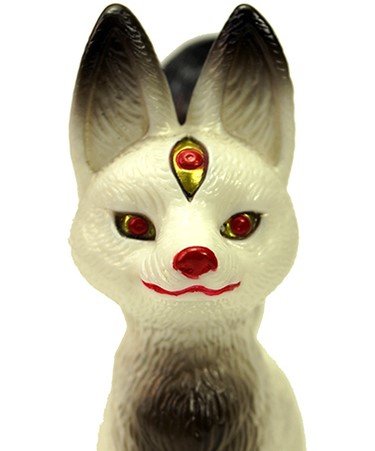 Kitsura figure by Candie Bolton, produced by Max Toy Co.. Detail view.