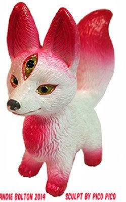 Kitsura figure by Candie Bolton, produced by Max Toy Co.. Front view.