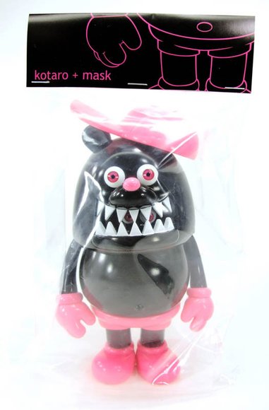 Kotaro + Mask figure by T9G, produced by Silas. Packaging.