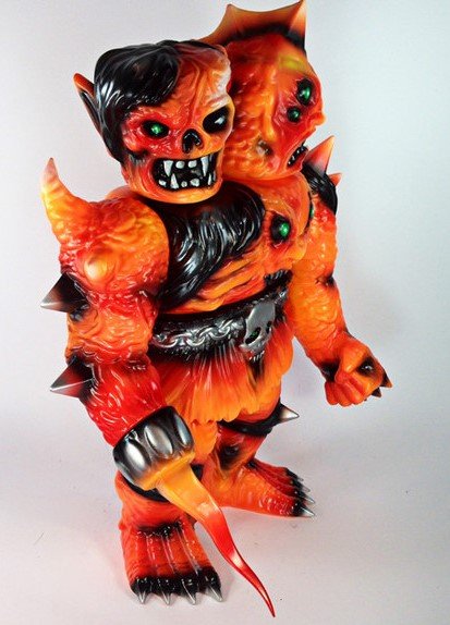 Krawluss - Nuclear Magma figure by Skinner, produced by Mutant Vinyl Hardcore. Side view.