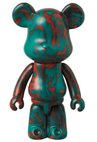 Kumaburikku (Red x Green Marble Color) figure by Medicom Toy, produced by Medicom Toy. Front view.