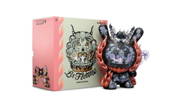 La Flamme- Exclusive Black Edition figure by Junko Mizuno, produced by Kidrobot. Toy card.