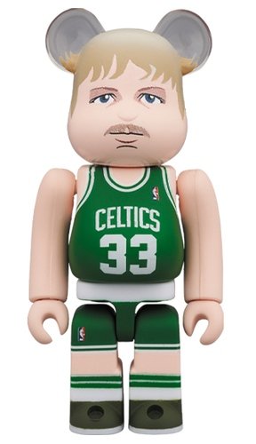 Larry Bird(Boston Celtics) BE@RBRICK 100% figure, produced by Medicom Toy. Front view.