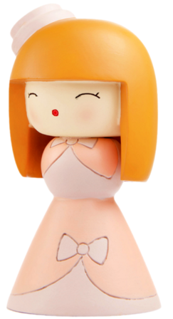 Lolita figure by Joanna Zhou, produced by Momiji. Side view.