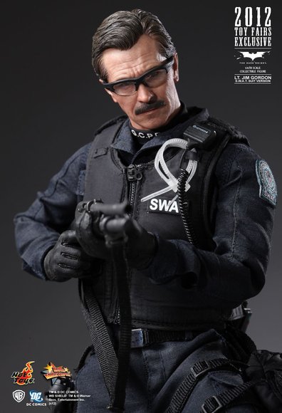 Lt. Jim Gordon (S.W.A.T. Suit Version) figure by Kojun, produced by Hot Toys. Detail view.