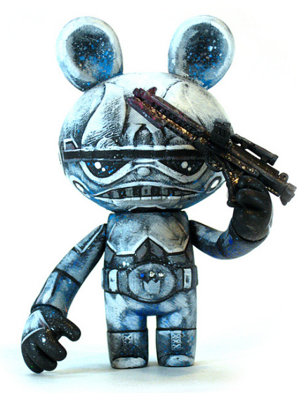 Lucha Trooper figure by Leecifer. Front view.