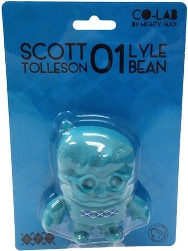 Lyle Bean figure by Scott Tolleson, produced by Mighty Jaxx. Front view.