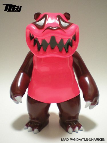 Mad Panda - Sweet Cherry figure by Hariken, produced by Tttoy. Front view.