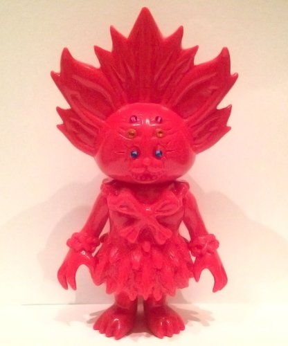 Maharaja figure by Sio, produced by Angel Abby. Front view.