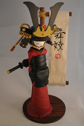 Maiko figure by 2Petalrose. Front view.