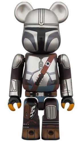 MANDALORIAN BE@RBRICK 100% figure, produced by Medicom Toy. Front view.