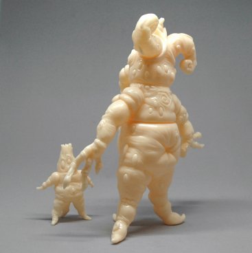 Mandrake Root figure by Doktor A, produced by Toy Art Gallery. Back view.
