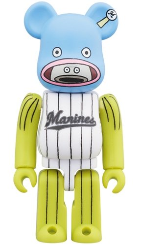 Marines Mysterious fish BE@RBRICK 100% figure, produced by Medicom Toy. Front view.
