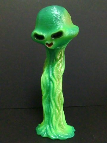 Martian (火星人) figure, produced by Marmit. Front view.