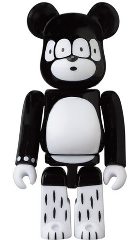 Matthew BE@RBRICK 100％ figure, produced by Medicom Toy. Front view.