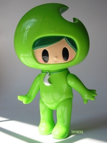 Mikazukin - Green figure, produced by One-Up. Front view.