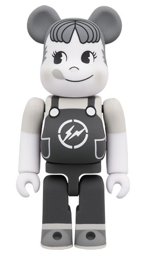 MILKY THE CONVENI PEKO BE@RBRICK 100% figure, produced by Medicom Toy. Front view.