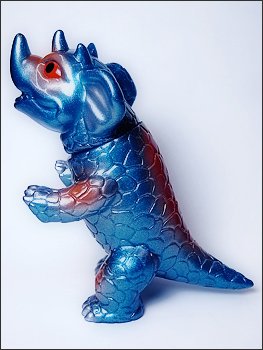 Mini Bakobas - Metallic Blue figure by Gargamel, produced by Gargamel. Side view.