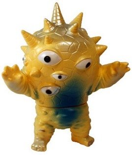 Mini Eyezon figure by Mark Nagata, produced by Max Toy Co.. Front view.