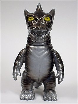 Mini Mightin - Black x Silver figure by Gargamel, produced by Gargamel. Front view.