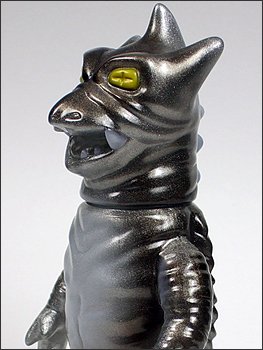 Mini Mightin - Black x Silver figure by Gargamel, produced by Gargamel. Detail view.
