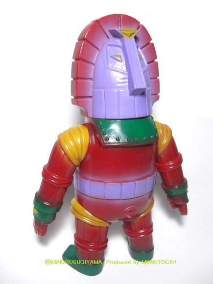 Moairobo (モアイロボ) - Red Gardner figure by Minoru Sugiyama, produced by Monstock. Back view.