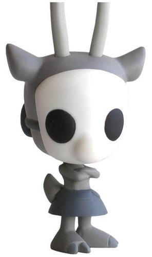 Moko - Classico figure by Ohm, produced by Muttpop. Front view.
