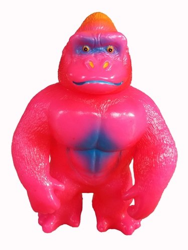 Mount Gorilla - 17th figure by Mount Workshop, produced by One-Up. Front view.