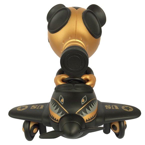 MouseMask Murpy in Airplane Super Black figure by Ron English, produced by Blackbook Toy. Front view.