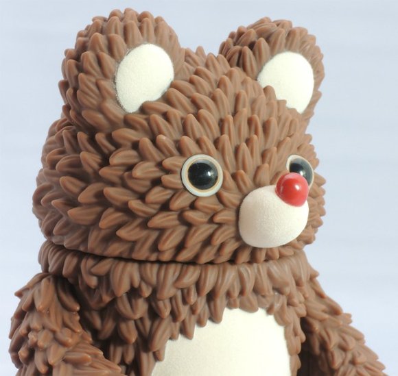 Muckey （ムッキー) - Crazy Chocolate figure by Hiroto Ohkubo, produced by Instinctoy. Detail view.