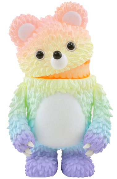 Muckey （ムッキー) Fantasmic Rainbow  G.I.D. figure by Hiroto Ohkubo, produced by Instinctoy. Front view.