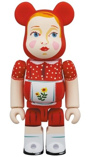 Nathalie Lete Chaperon rouge BE@RBRICK 100% figure, produced by Medicom Toy. Front view.