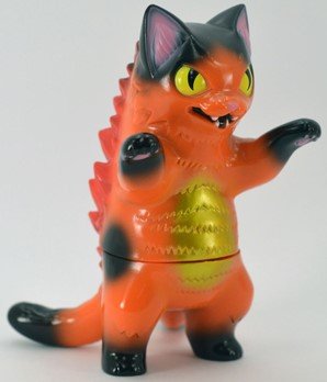 Negora Q Pop Shop Exclusive - Orange figure by Konatsu, produced by Konatsuya. Front view.