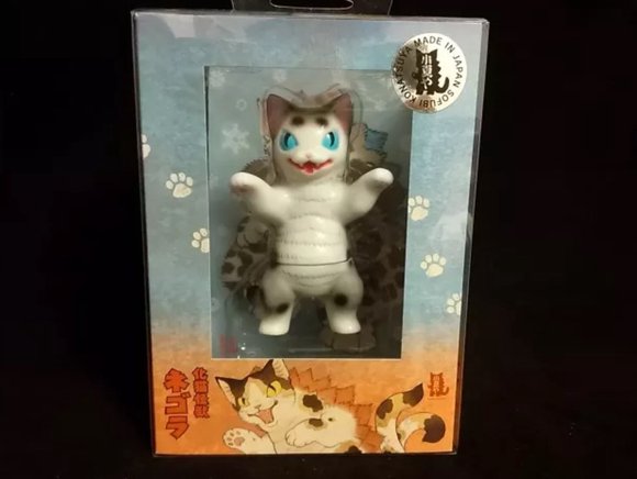 Negora - Snow Leopard figure by Konatsu, produced by Konatsuya. Packaging.