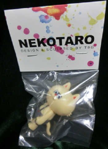 Nekotaro figure by T9G, produced by Museum. Packaging.