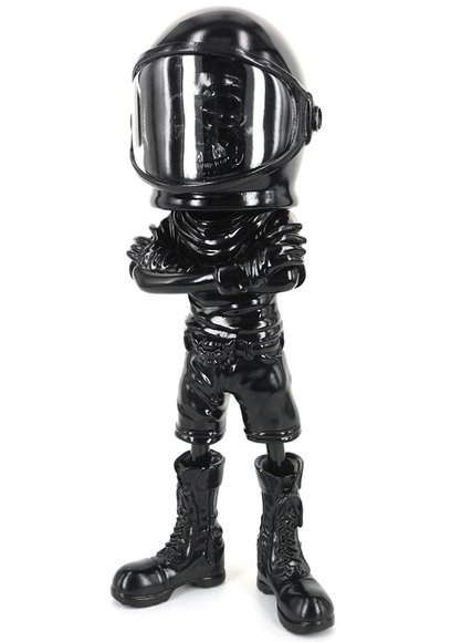 N.N.A. (Negative Never Again)  - Black figure by Yosuke Ueno, produced by Mighty Jaxx. Front view.