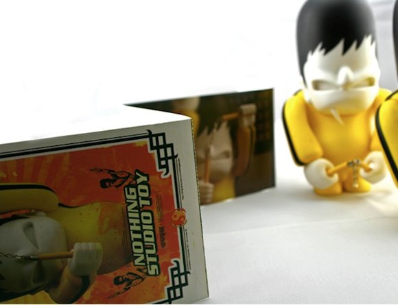 Nothing Toy - Bruce Lee figure by Qiu Dechun, produced by Nothing Studio. Detail view.